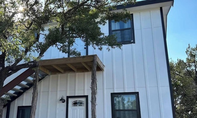Austin Apartment | Hill Country Haven – Clean & Cozy 2BR Retreat