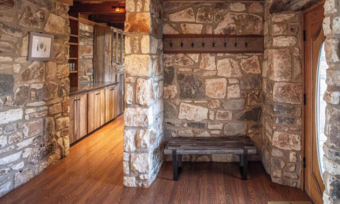 Kerrville House | Hill Country Luxury 5BR w Pool & Casita
