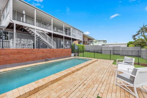 Scarness House | Hillcrest House - A Poolside Retreat on the Coast