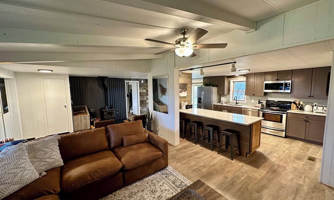 Belgrade House | Hillman Homestead spacious, 4-bedroom house in the quiet country on 1 acre