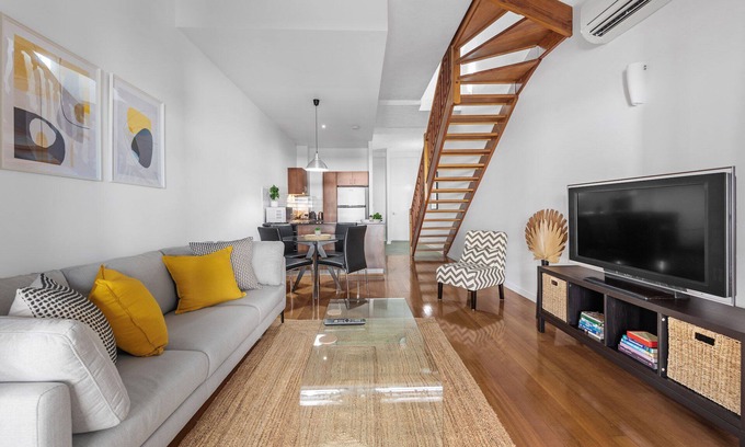 Fortitude Valley Apartment | Hipster Loft! ~ 1Bed/Study/1Bath/Balconies/1Car