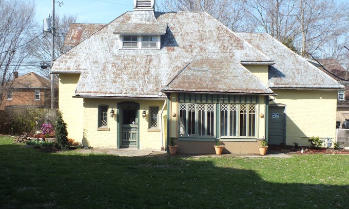 Keokuk House | Historic Box Cottage Box's Folly