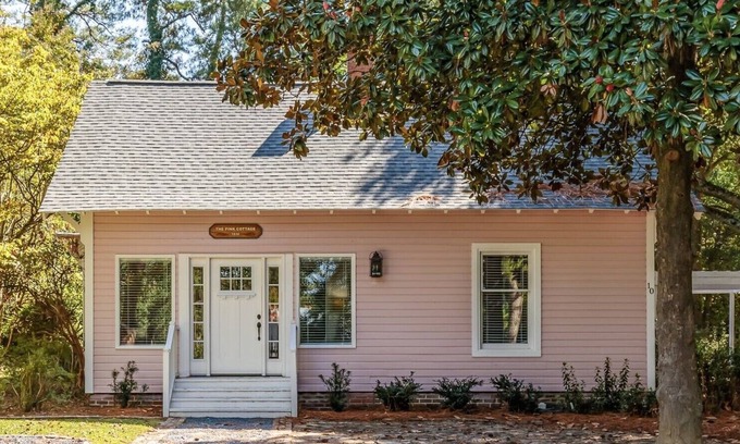 Old Town Cottage | Historic Cottage in the heart of Pinehurst Village