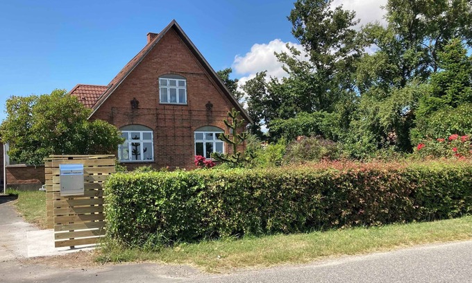 Spidsegard House | Historic holiday home in Poulsker