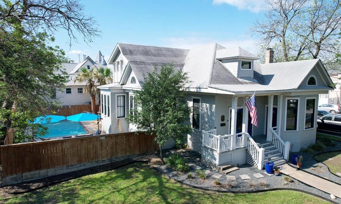 Midtown House | Historic pool home in desirable area near downtown