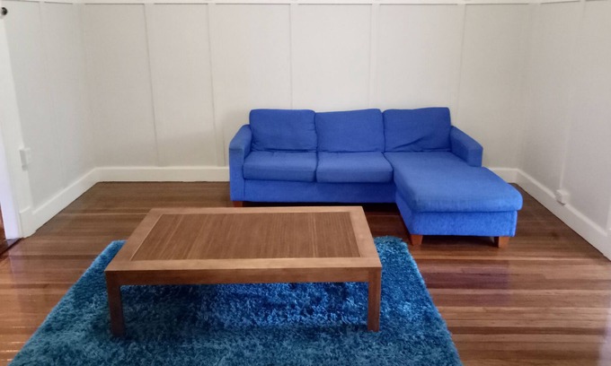 Ashgrove House | Historic Queenslander with parking and free WiFi