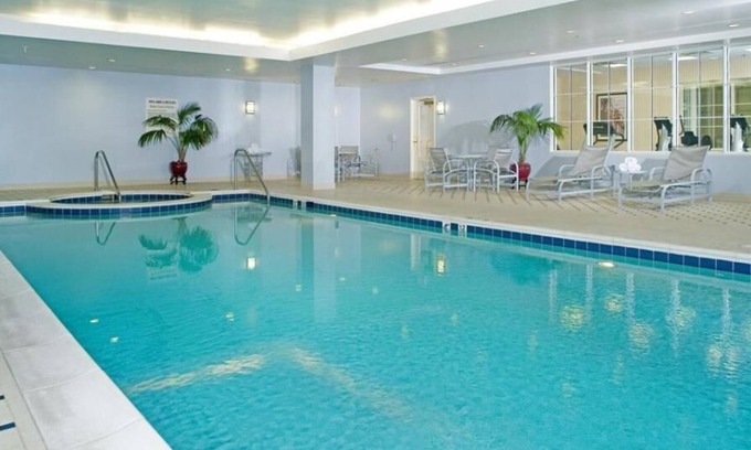 Staunton Hotel | Historic Stay Right in the Heart of the City | Pets Are Allowed