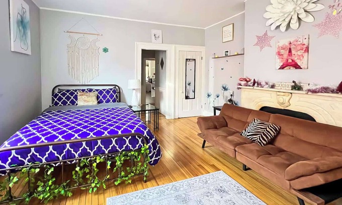 South Green Apartment | Historic Studio Near Trinity College with Fast WiFi