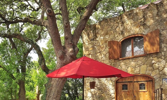 Tarrytown Cottage | Historic Tarrytown Cottage on Lake Austin/ Scenic Drive
