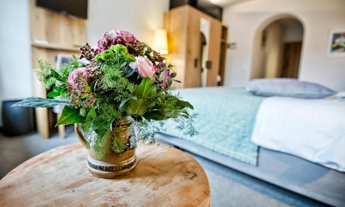 Gaienhofen Hotel | Historisches Gasthaus Hotel Hirschen Horn