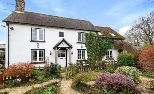 New Forest District House | Holdfast Cottage in the heart of The New Forest