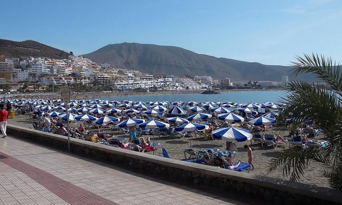 Los Cristianos Apartment | Holiday Accommodation "Nice stay in Los Cristianos centre"