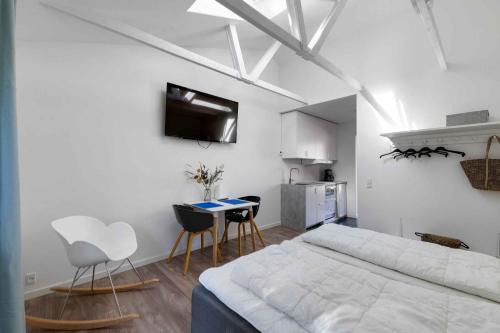 Svaneke Apartment | Holiday Apartment At Årsdale, Solgaarden 6