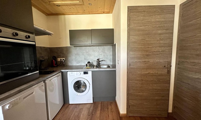 Seez Apartment | Holiday Apartment 'Fleur 5' in Séez