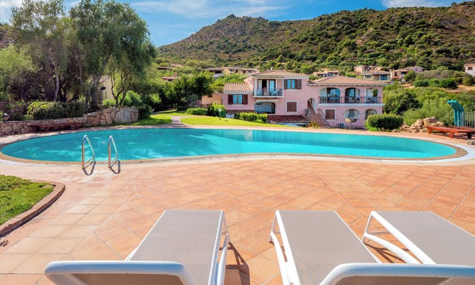 San Teodoro Apartment | Holiday Apartment "Lu Impostu" with Sea View, Private Terrace, Pool & Air Conditioning