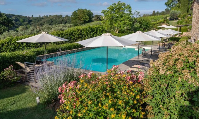 Sarteano Apartment | Holiday apartment with pergola and pool