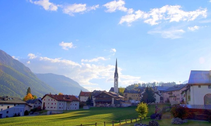 Zuoz Other | Holiday apartment Zuoz for 1 - 5 persons with 3 bedrooms - Farmhouse