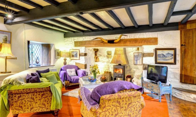 Dolbenmaen House | Holiday Home Dwyford by Interhome