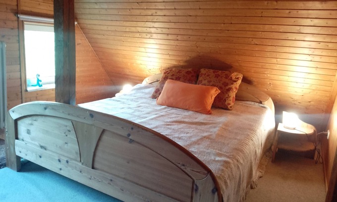 Humptrup House | Holiday Home 'Alte Schule' with Private Terrace, Private Garden and Wi-Fi