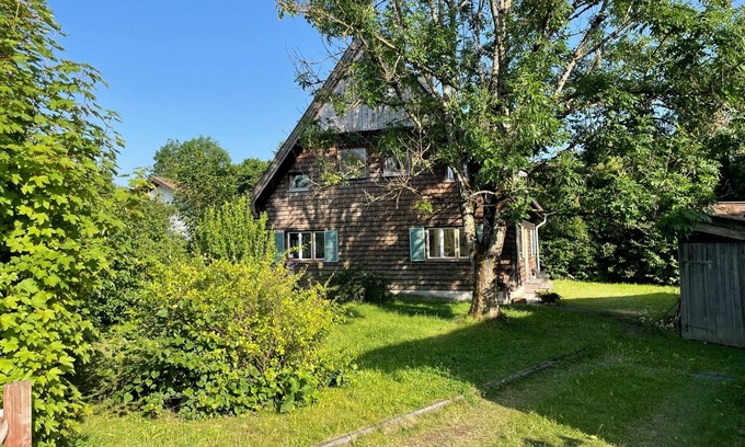 Chieming House | Holiday Home at the Chiemsee - 10 minutes walk to the lake