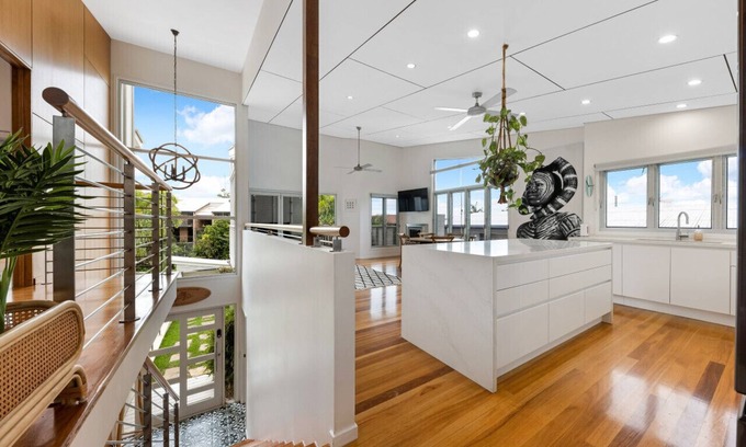Alexandra Headland House | Holiday home Alex Headland