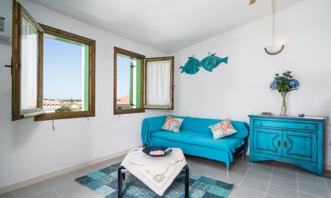 Orosei House | Holiday Home 'Azzurra' with Sea View, Private Terrace and Wi-Fi