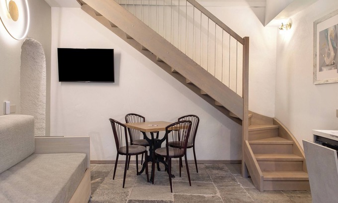 Valtellina House | Holiday Home 'Bianco' with Mountain View, Wi-Fi and Air Conditioning