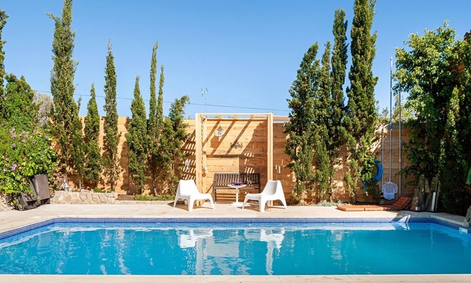 Los Canos de Meca House | Holiday Home "Casa Balcón" for Families Near the Beach with Pool, Terrace & Wi-Fi