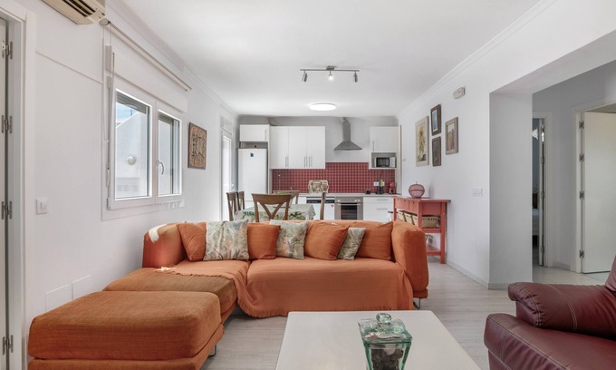 Bolonia House | Holiday Home 'Casa Tahivilla' with Private Terrace, Private Garden and Wi-Fi