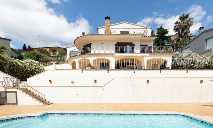 Calonge House | Holiday Home 'Casa Vista Del Mar' with Sea View, Private Pool and Wi-Fi