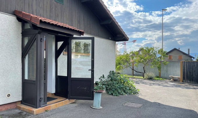 Vetraz-Monthoux House | holiday home close to all amenities