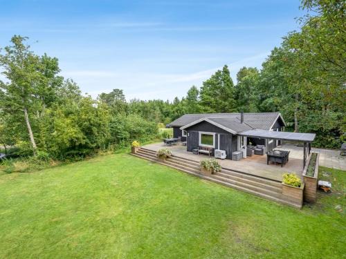 Hou House | Holiday Home Eine - from the sea by Interhome