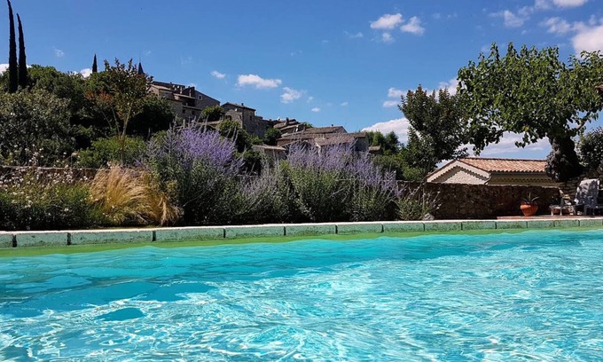 Tharaux House | Holiday Home "Gite des Fées" with Shared Pool & Wi-Fi
