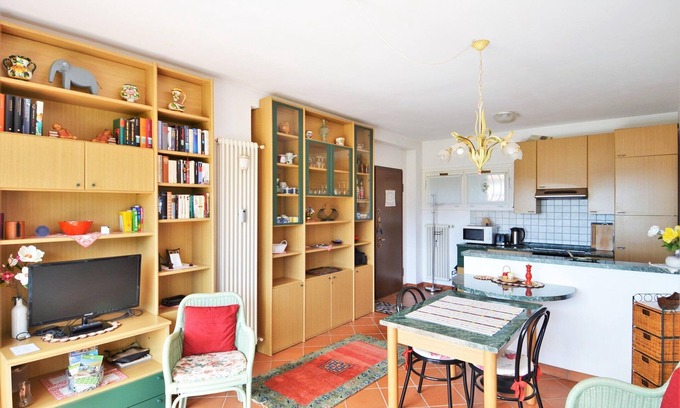 Luino Apartment | Holiday Home in Italy with Sea Views