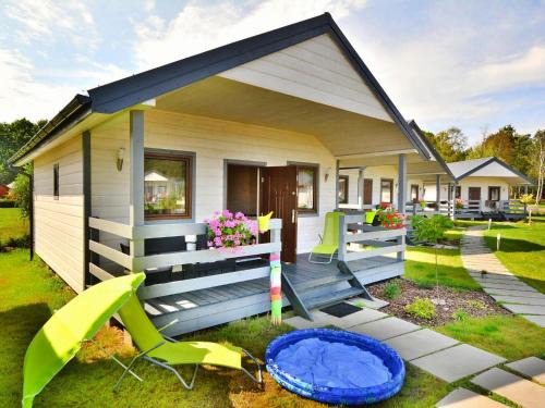 Jaroslawiec House | Holiday Home in Jaros awiec near the Sea