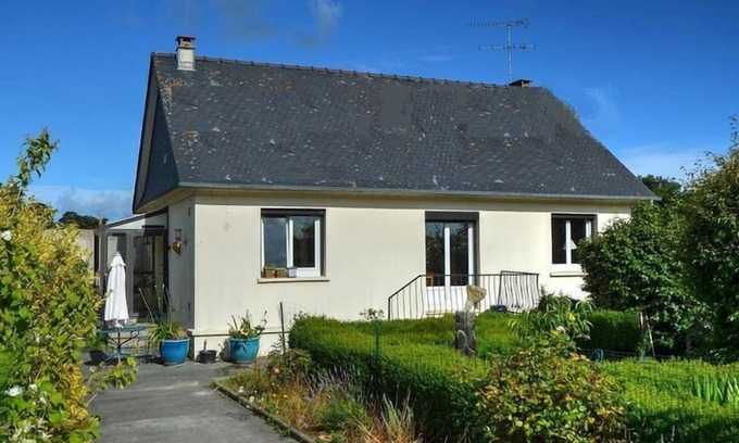Kerbors House | Holiday Home in Kerbors near Côte de Granit Rose