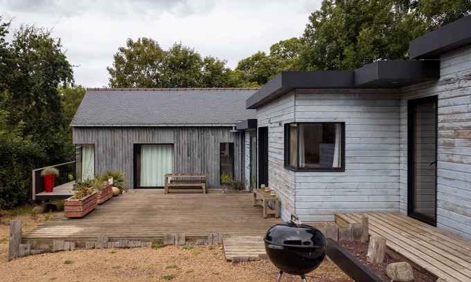Gommenec'h House | Holiday Home 'La Cafoutche X X L' with Private Terrace, Shared Garden and Wi-Fi