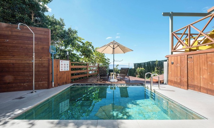 Tejina House | Holiday Home 'Las Hermanas I' with Sea and Mountain View, Shared Pool & Garden