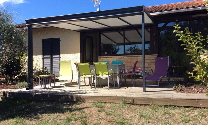 Monsempron-Libos House | Holiday Home 'Maison Monsempron - Libos' with private Pool, Wi-Fi and Air Conditioning