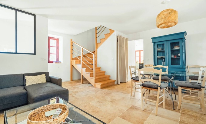 Mordelles House | Holiday Home 'Maison De Campagne Rennes Parc Expo' with Private Terrace, Private Garden and Wi-Fi