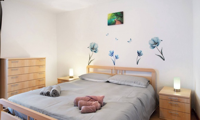 Ardenno House | Holiday Home 'Oasi Alpina' with Mountain View, Private Garden and Balcony
