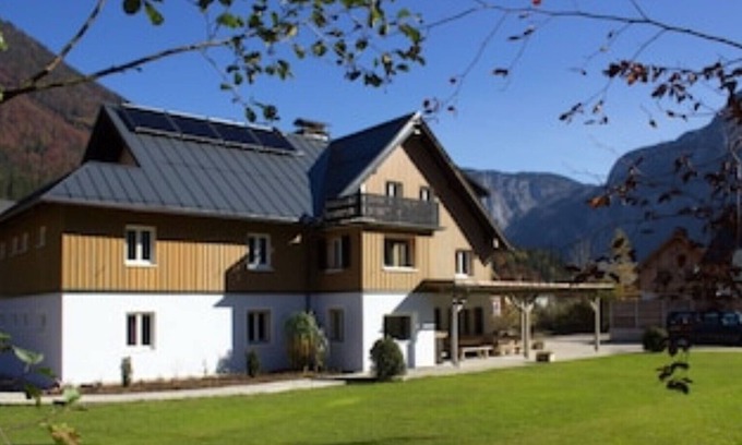 Obertraun House | Holiday home on Lake Hallstatt - max. 25 people