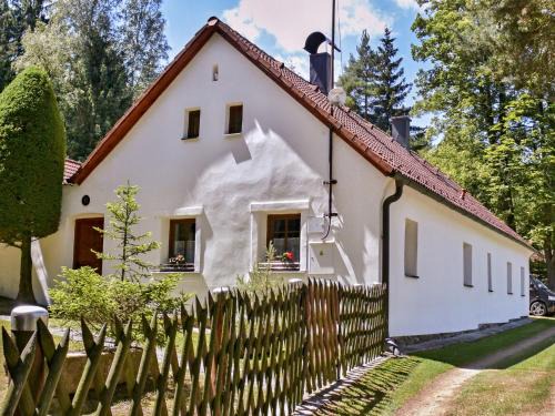 Mokry Lom House | Holiday Home Polžov by Interhome