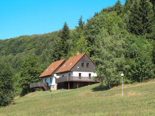 Starkov House | Holiday Home Stárkov by Interhome