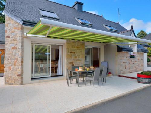 Ploubezre House | Holiday Home Ty Ker by Interhome