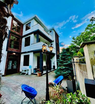 Mtsvane Kontskhi Hotel | Holiday House Green Cape Batumi