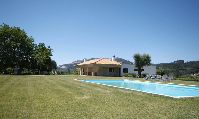 Refoios do Lima House | Holiday house Refoios do Lima for 1 - 14 persons with 6 bedrooms - Holiday house