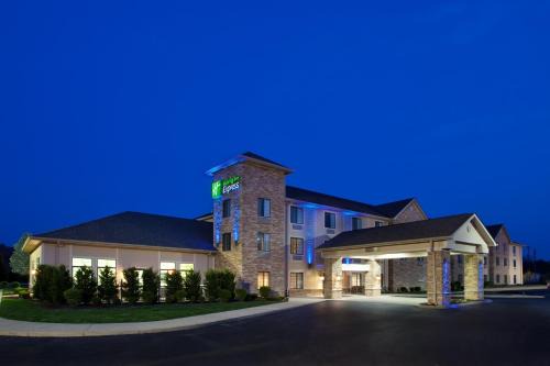 Logan Hotel | Holiday Inn Express Hocking Hills-Logan by IHG