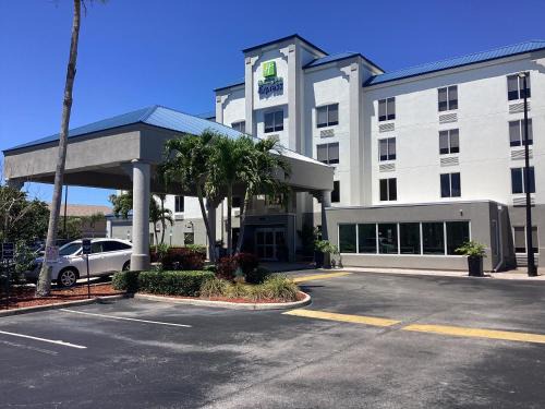 Banana River Estates Resort | Holiday Inn Express Hotel & Suites Cocoa Beach by IHG