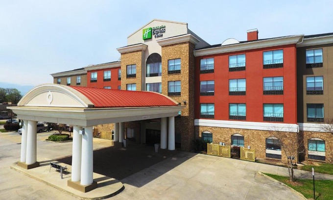 Port Allen Hotel | Holiday Inn Express Hotel & Suites Baton Rouge -Port Allen by IHG